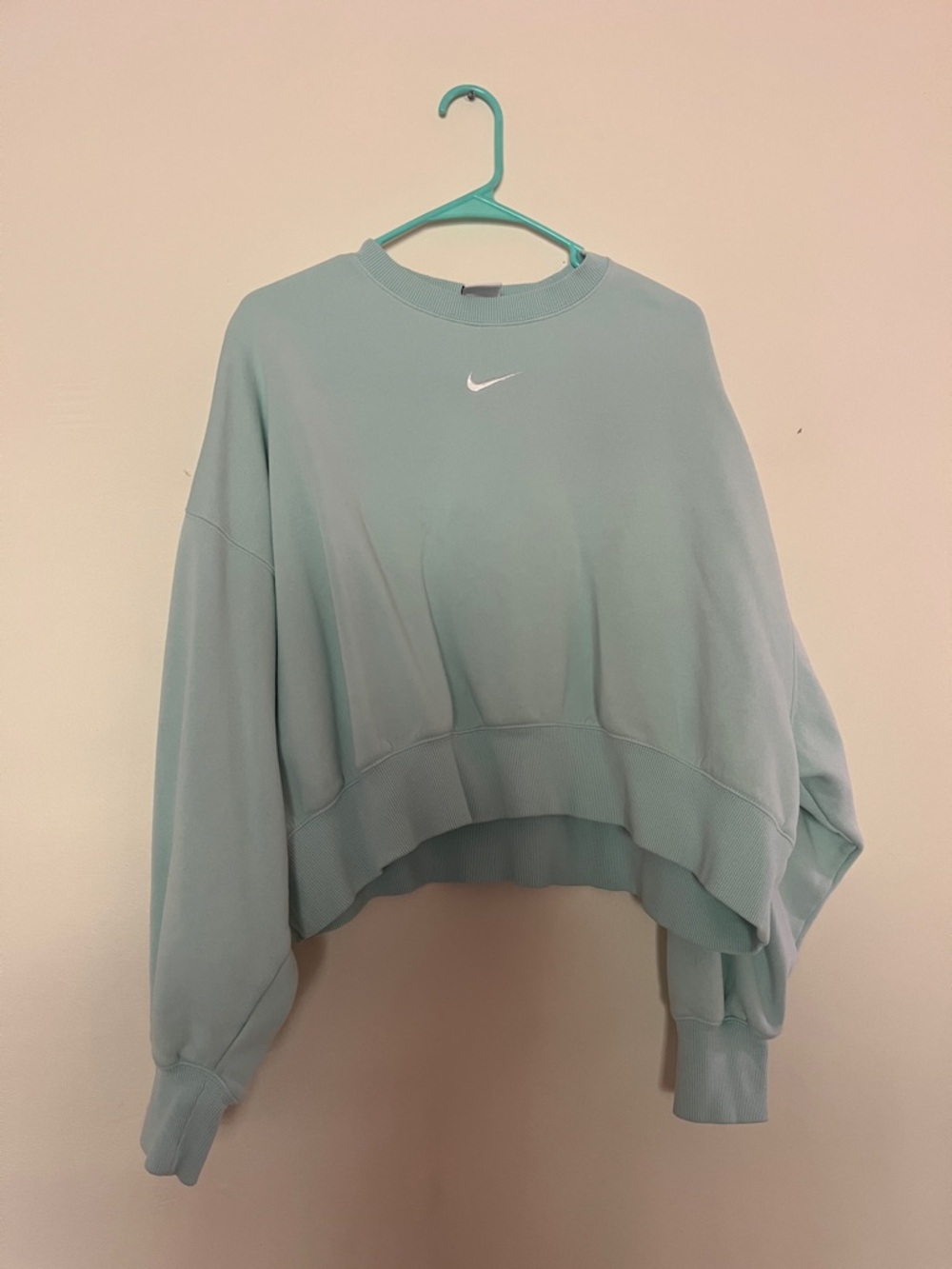 Nike Women’s Mint Green Cropped Crew Sweatshirt with White Swoosh